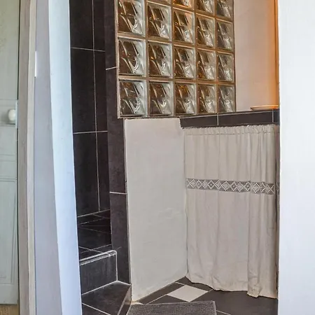 Vakantiehuis Beautiful In En Champagne Domfront-en-Champagne